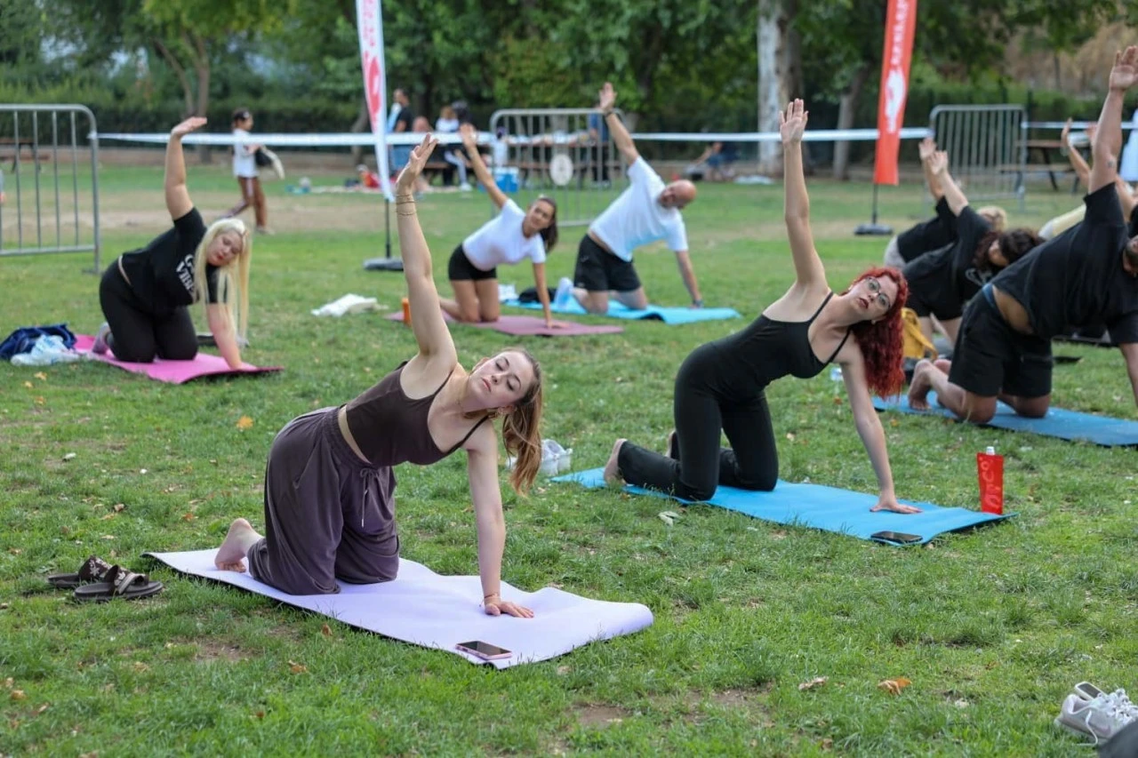 Efeler'den Pınarbaşı'nda yoga ve pilates buluşması