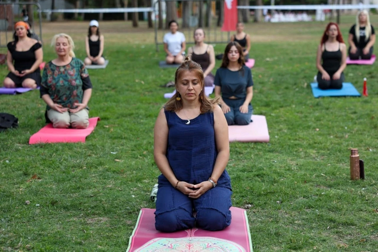 Efeler'den Pınarbaşı'nda yoga ve pilates buluşması