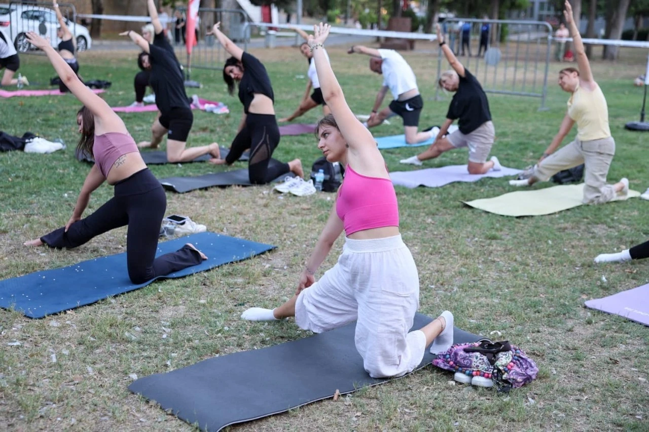 Efeler'den Pınarbaşı'nda yoga ve pilates buluşması