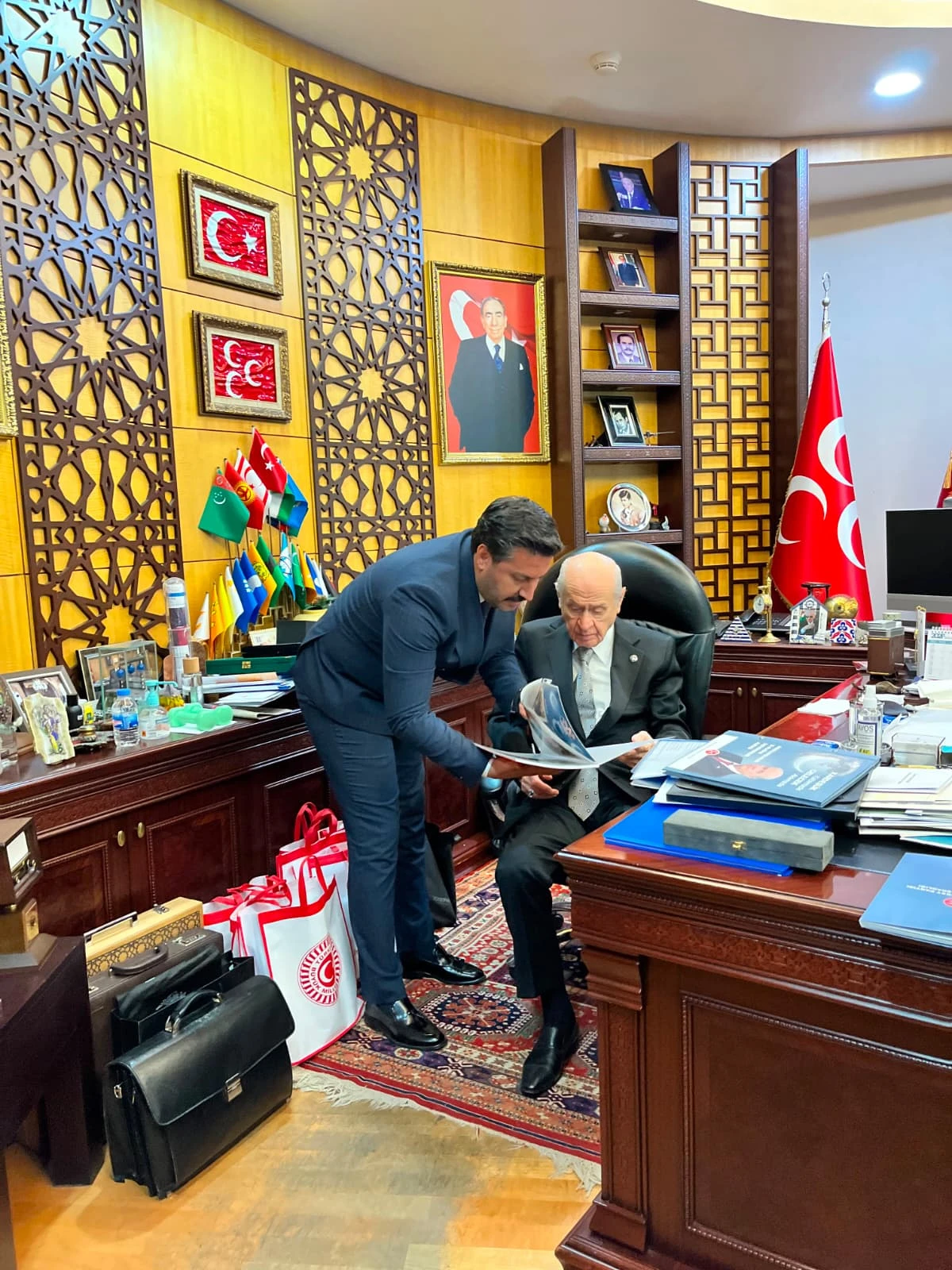MHP Aydın İl Başkanı Cihangiroğlu'ndan Bahçeli'ye ziyaret