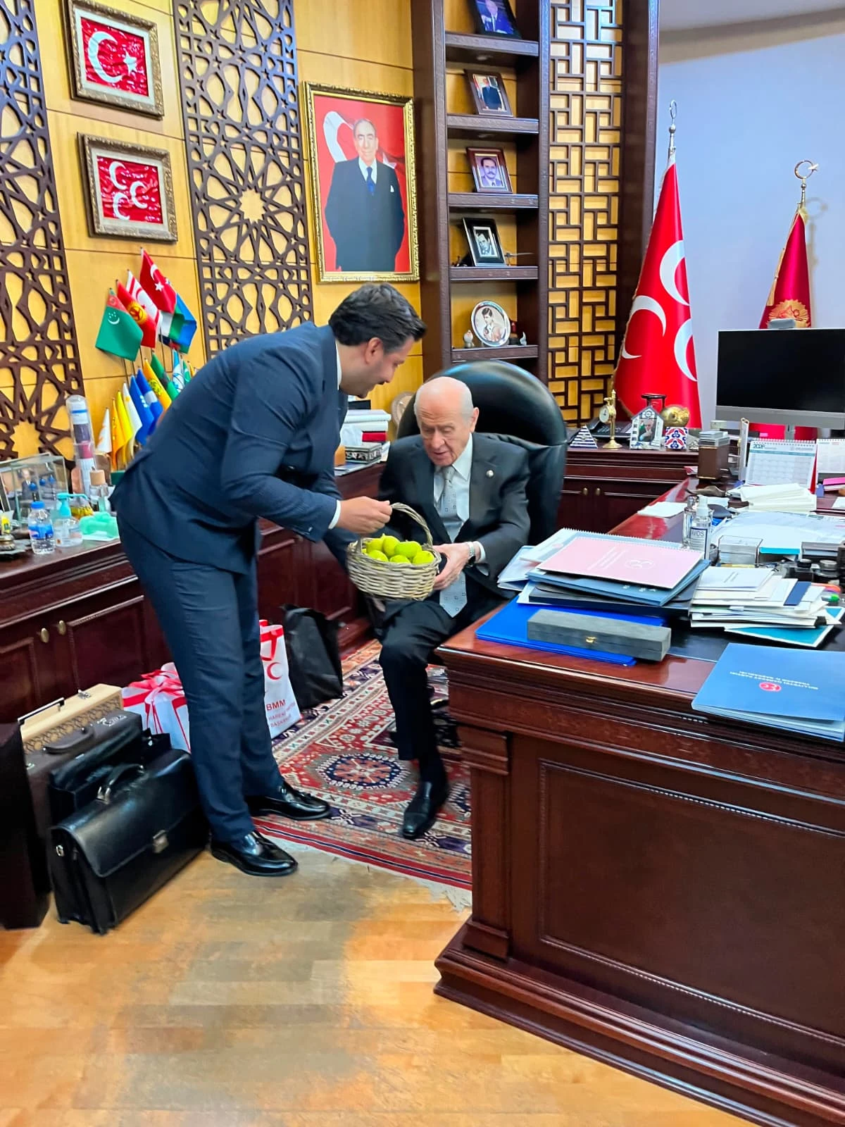 MHP Aydın İl Başkanı Cihangiroğlu'ndan Bahçeli'ye ziyaret