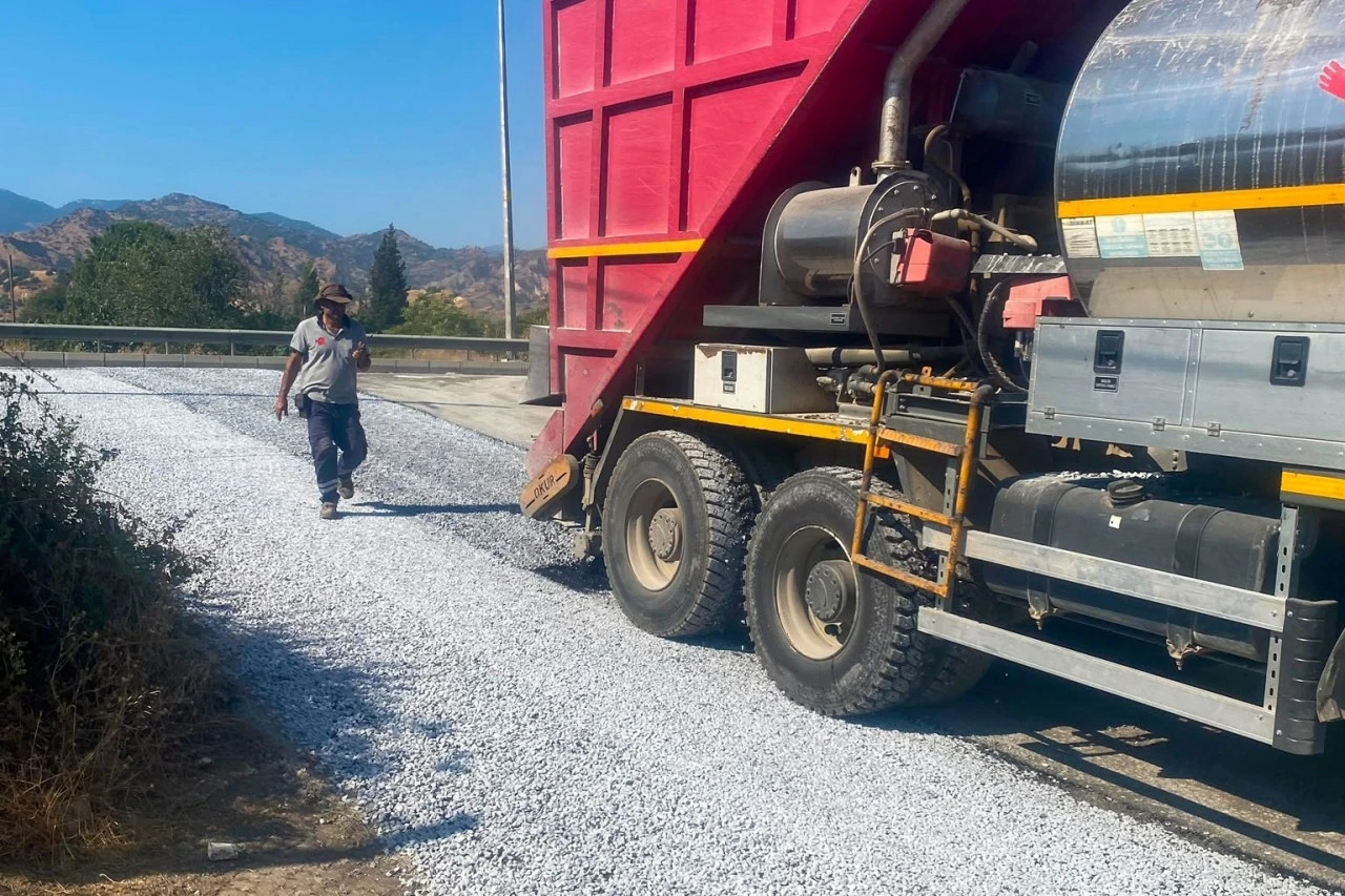 Efeler'de yol yenileme çalışmalarının yeni adresi Pınardere Mahallesi