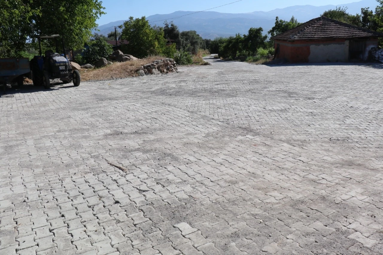 Bozdoğan Belediyesi Eymir Mahallesi’nde Parke Taşı Döşeme Çalışması Tamamlandı