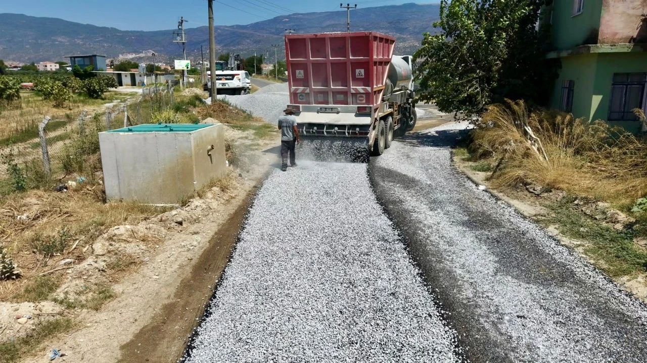 Başkan Kıvrak'tan Yol Hamlesi: Hedef Daha Fazla Mahalleye Daha Hızlı Hizmet