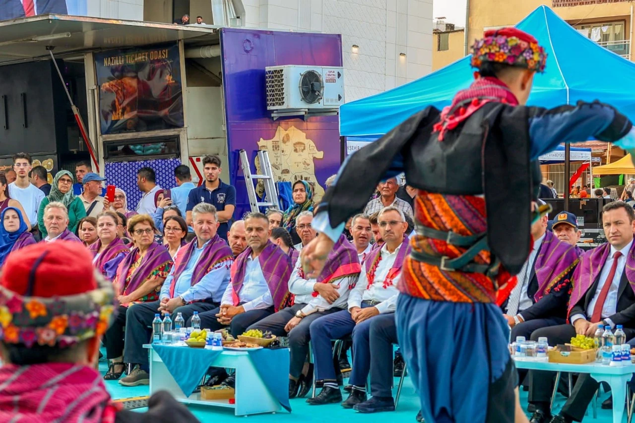 Nazilli’nin coğrafi işaretli lezzetleri Buharkent’te büyük ilgi gördü