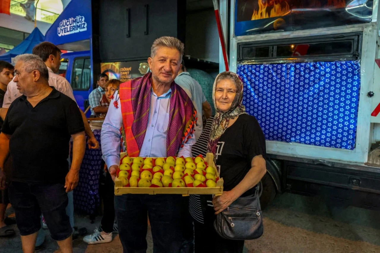 Nazilli’nin coğrafi işaretli lezzetleri Buharkent’te büyük ilgi gördü
