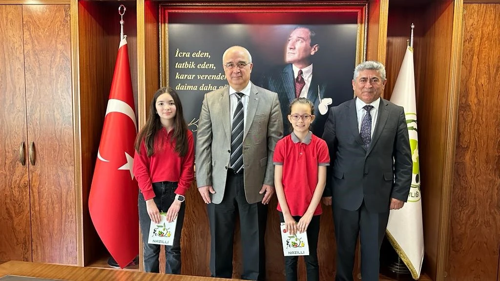 23 Nisan’da koltuğu devralan öğrenci Milli Eğitim Müdürü’nü terletti