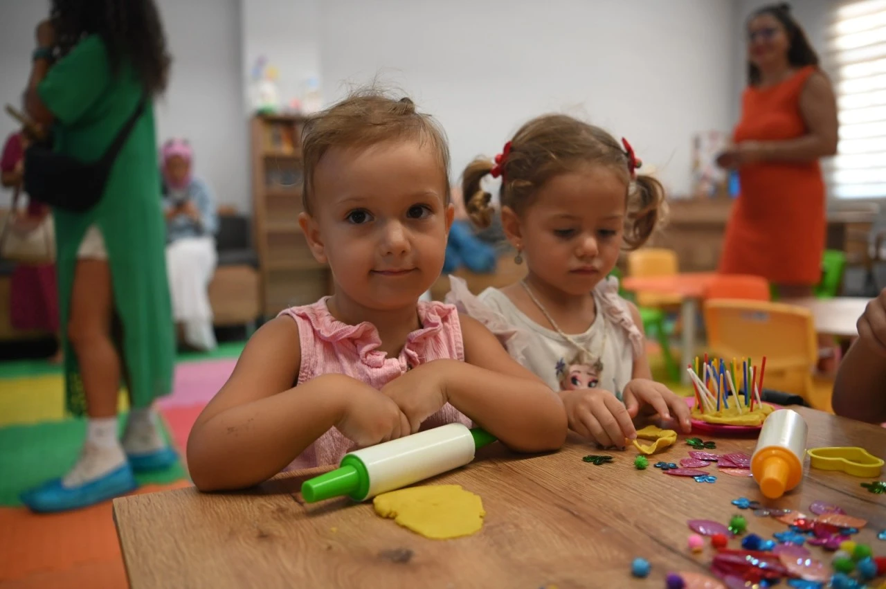 Anne Baba Çocuk Merkezi’nde minikler mezuniyet heyecanı yaşadı