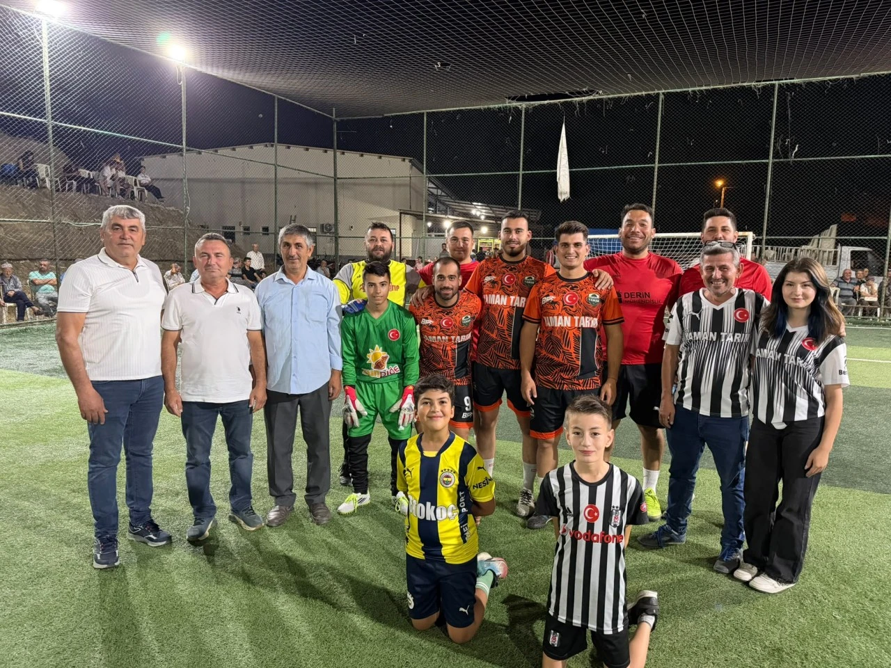 27 takım, 500 futbolcu Karacaören’de sahaya çıktı