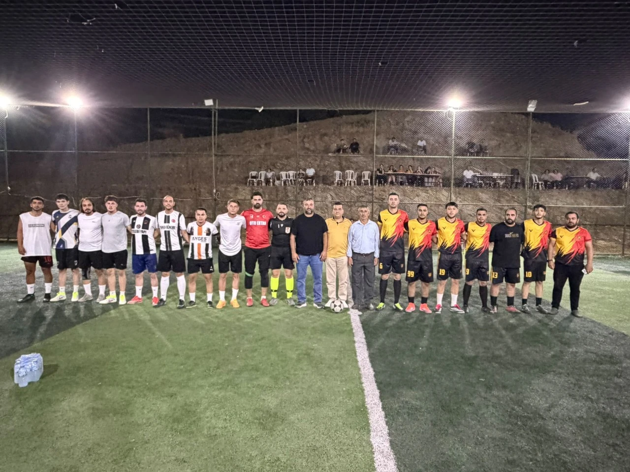 27 takım, 500 futbolcu Karacaören’de sahaya çıktı