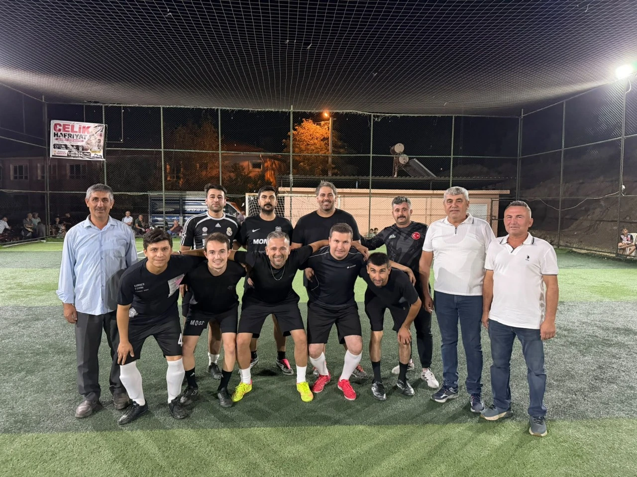 27 takım, 500 futbolcu Karacaören’de sahaya çıktı