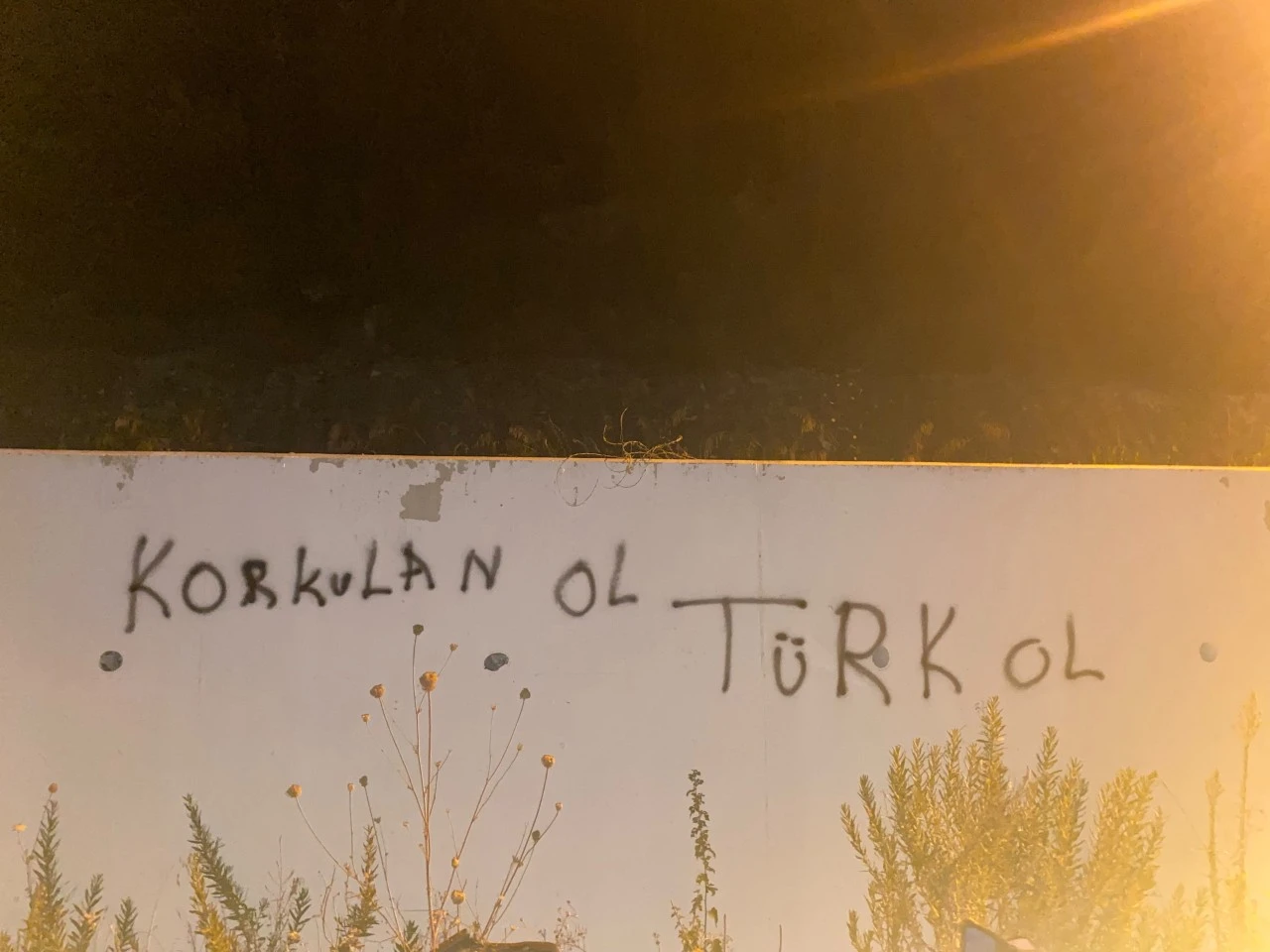 Bozdoğan’da “çerçeve yasa” tepkisi duvarlara taşındı