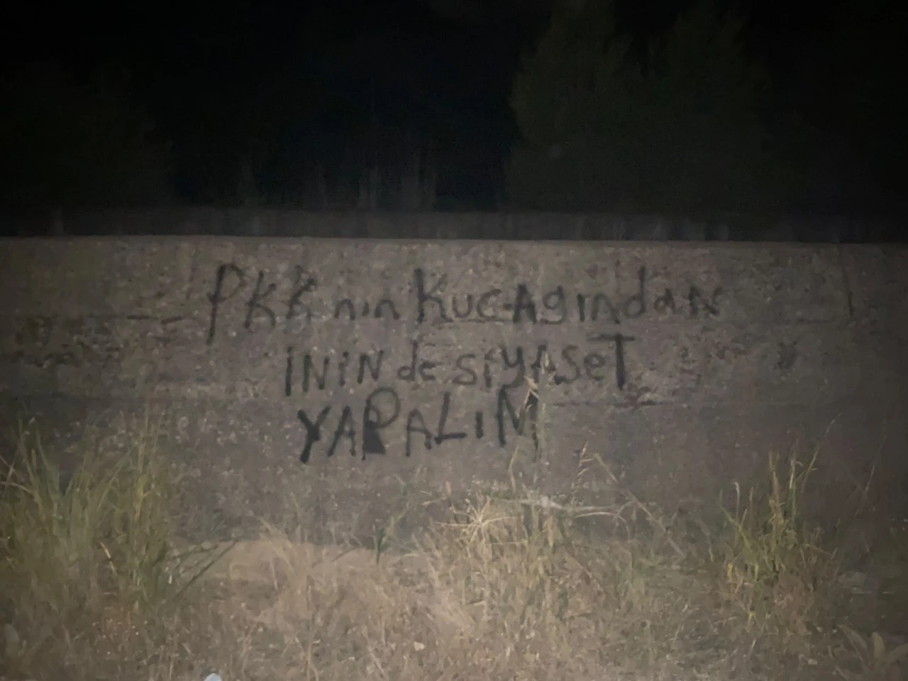 Bozdoğan’da “çerçeve yasa” tepkisi duvarlara taşındı
