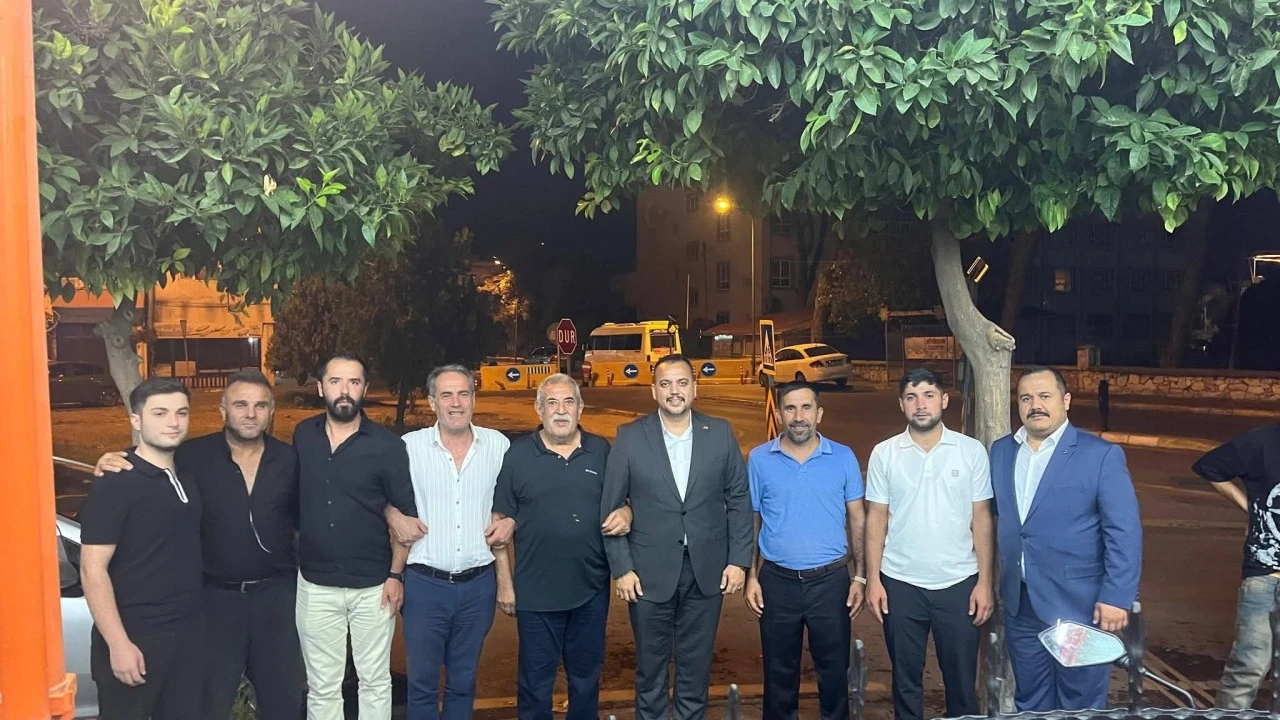 MHP’den “Terörsüz Türkiye” Pankartına Teşekkür Ziyareti