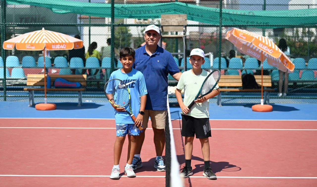 Kuşadası Tenis Kulübü’nde Ulusal Turnuva Heyecanı Yaşanmaya Başladı
