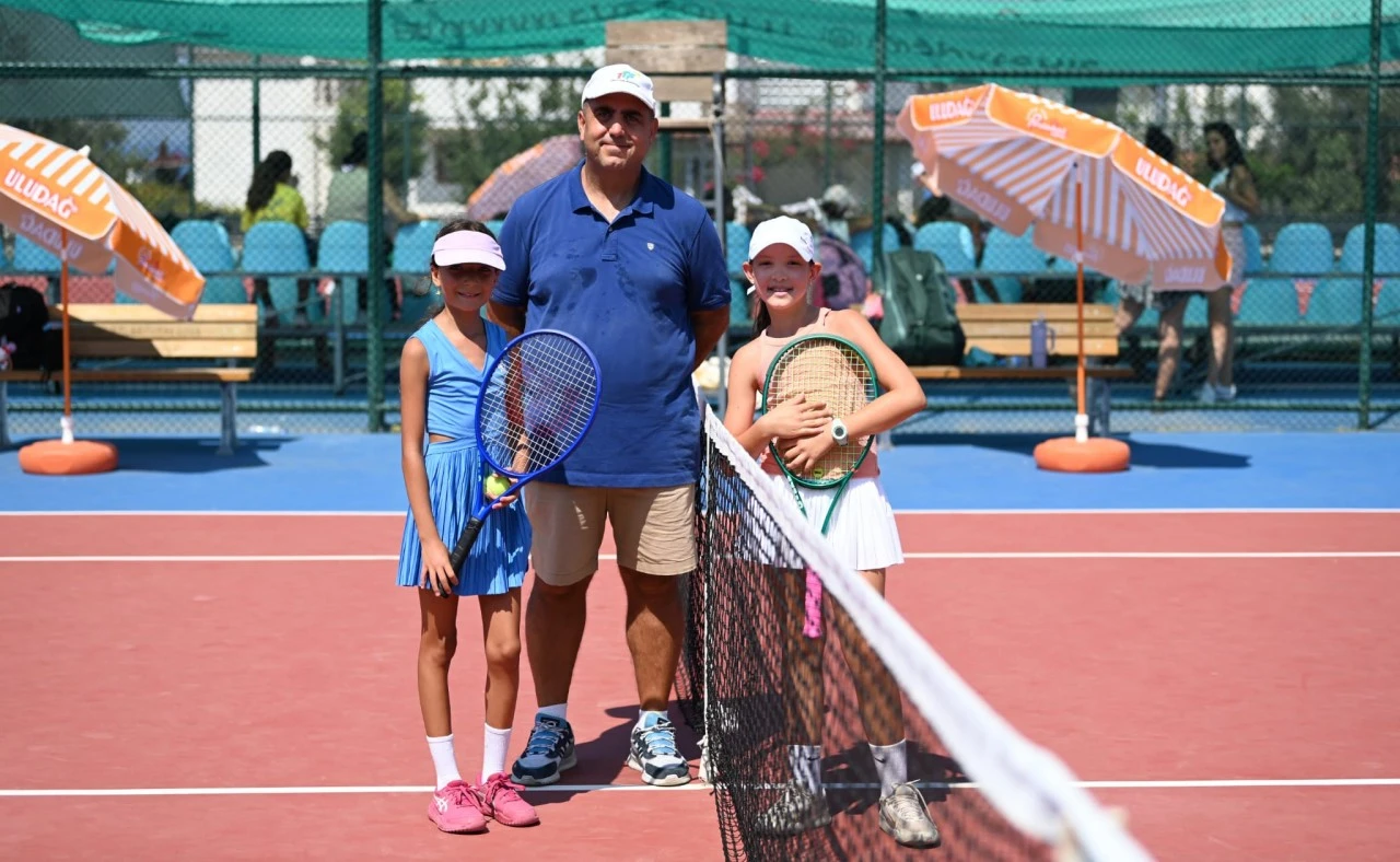 Kuşadası Tenis Kulübü’nde Ulusal Turnuva Heyecanı Yaşanmaya Başladı