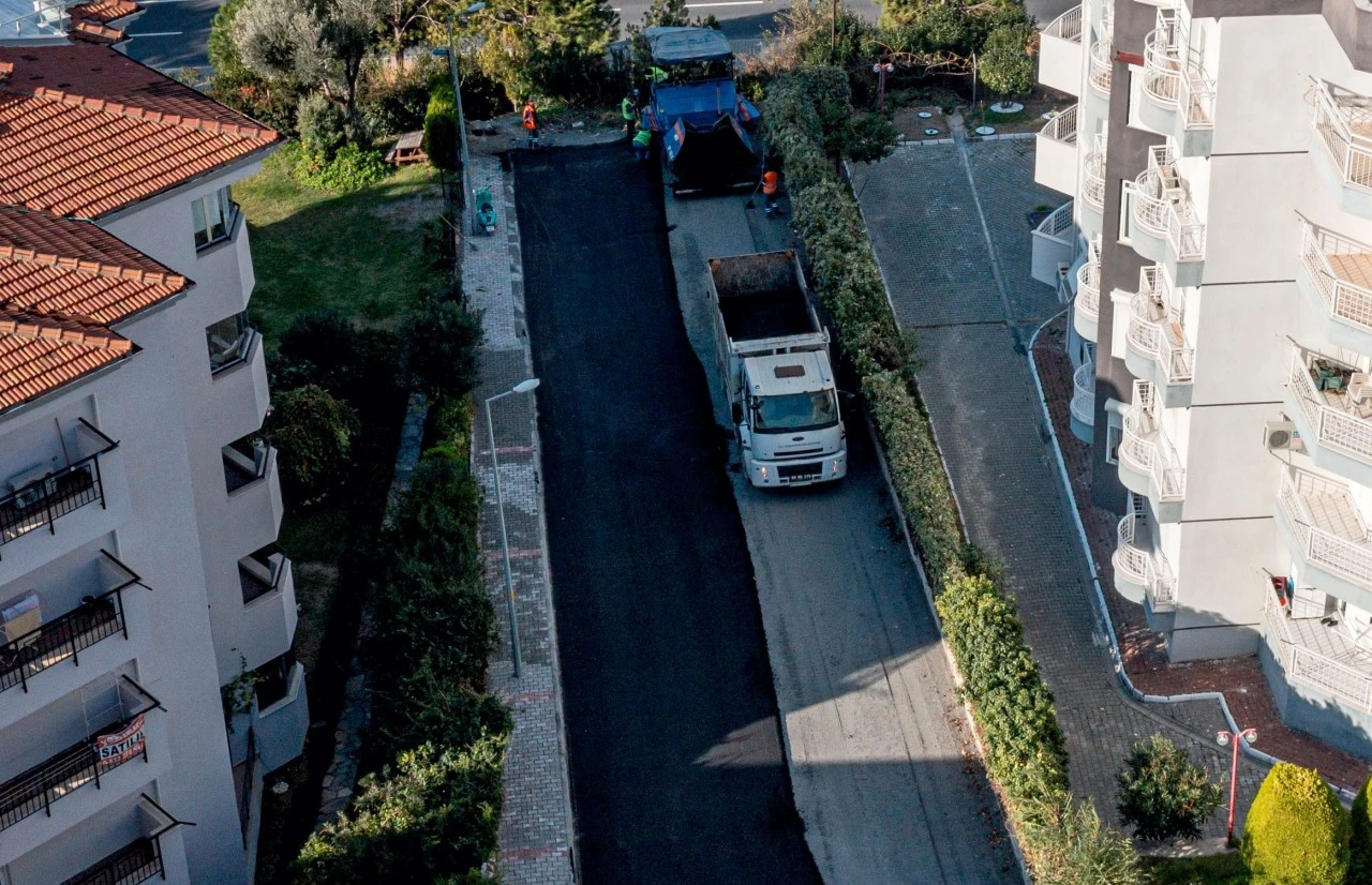 BAYRAKLIDEDE MAHALLESİ’NDE KUŞADASI BELEDİYESİ YATIRIMLARIYLA PLANLI DÖNÜŞÜM