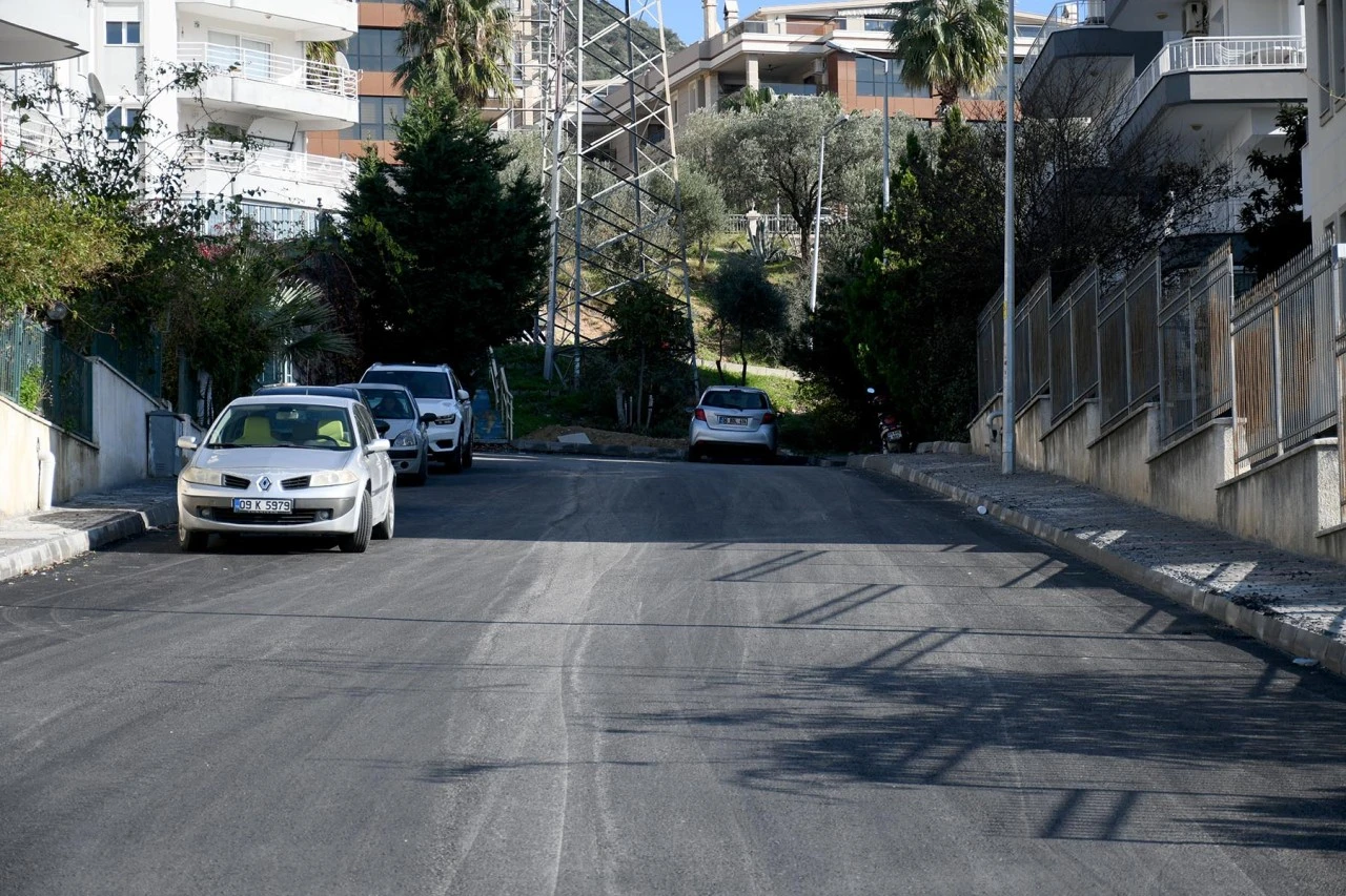 BAYRAKLIDEDE MAHALLESİ’NDE KUŞADASI BELEDİYESİ YATIRIMLARIYLA PLANLI DÖNÜŞÜM