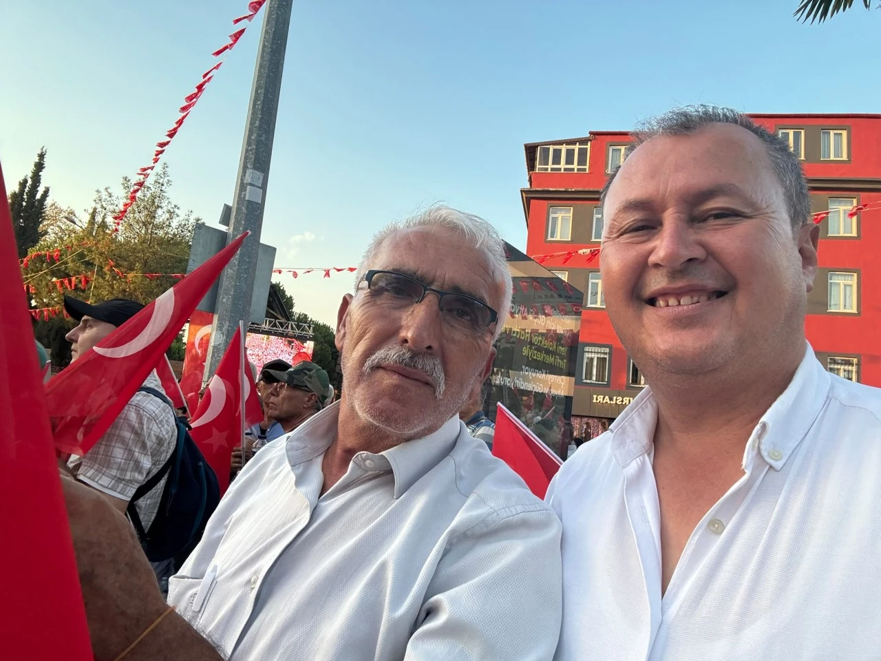 İYİ Parti Köşk’ten Balıkesir mitingine 109 kişilik katılım