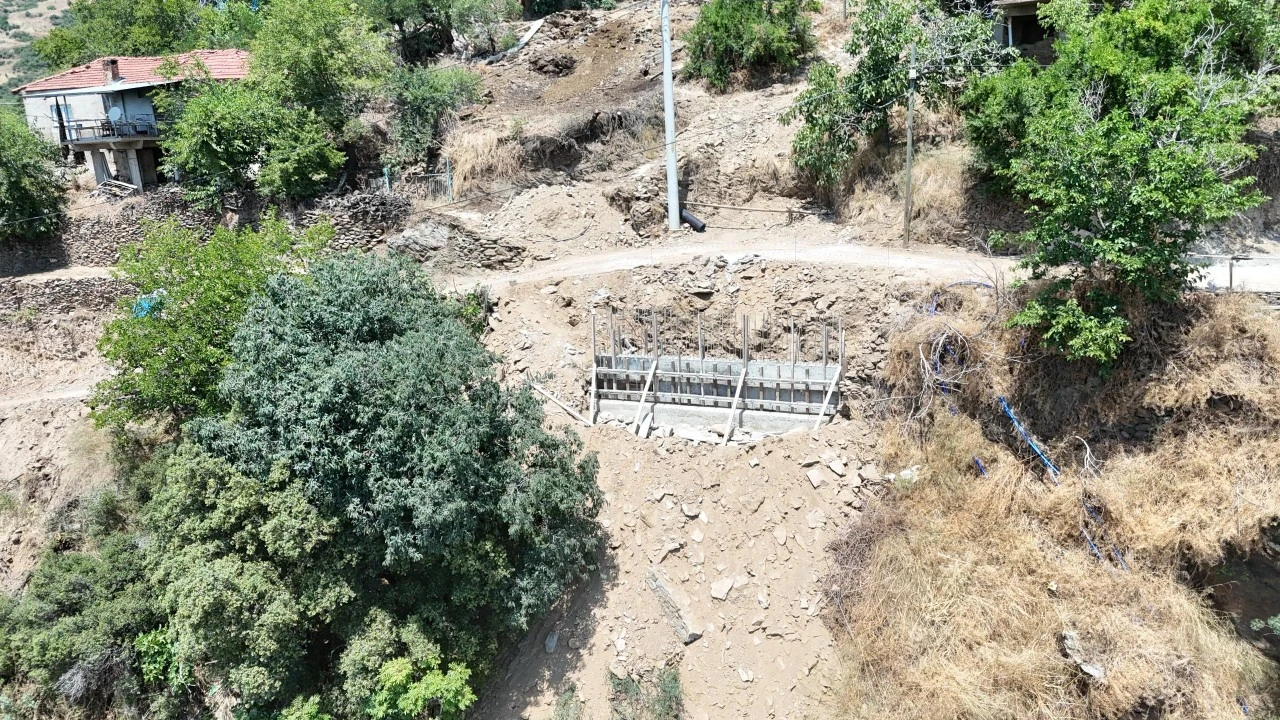 Nazilli Belediyesi’nden yollarda dört dörtlük çalışma
