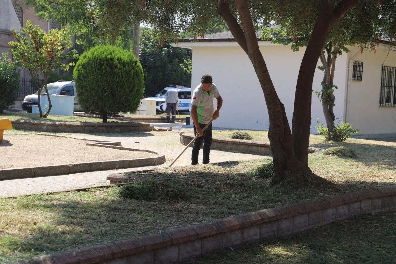 Park ve Sokaklarda Kapsamlı Bakım Seferberliği