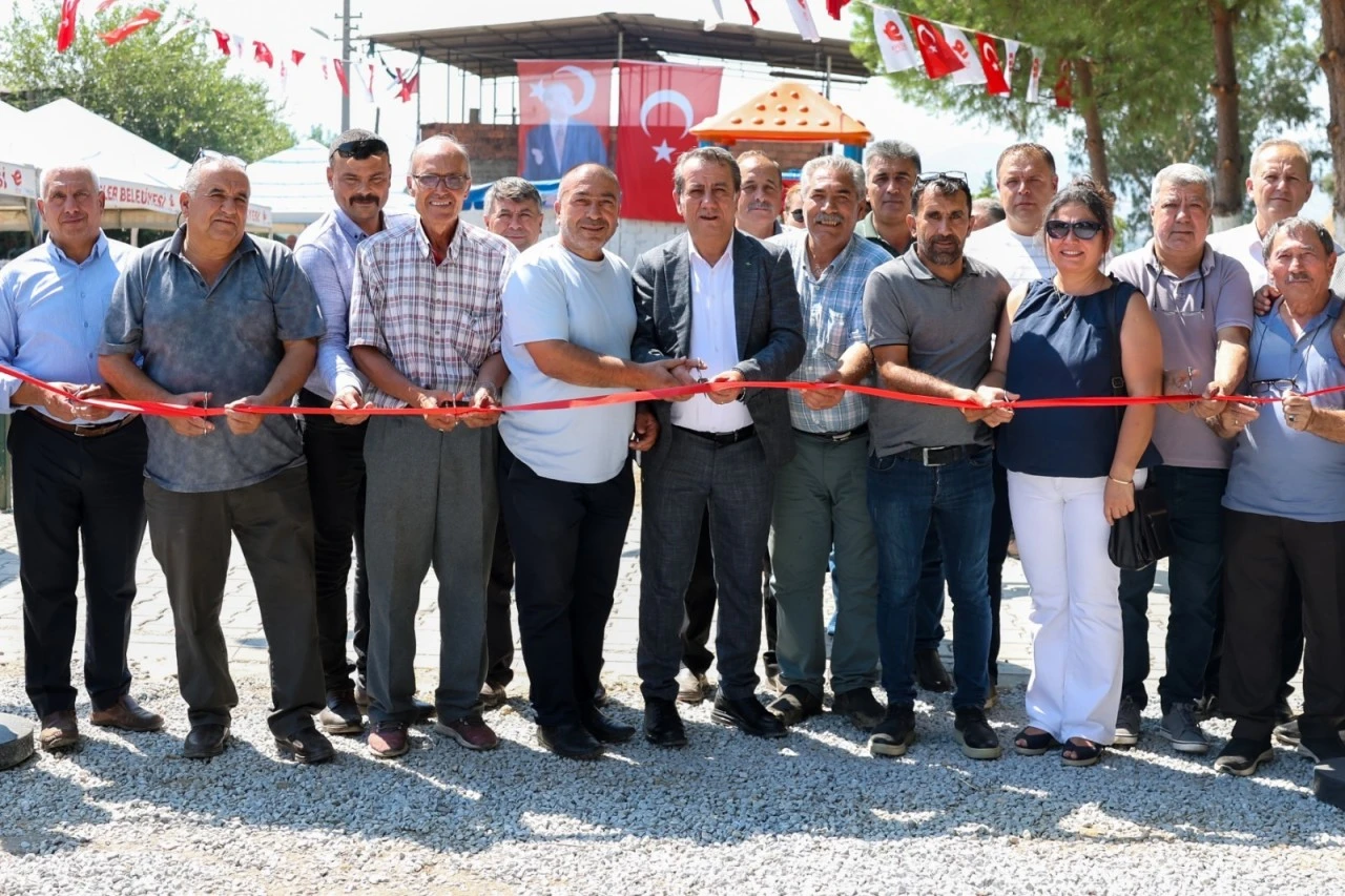 Başkan Yetişkin Pinardere’de vefa ile hizmeti buluşturdu