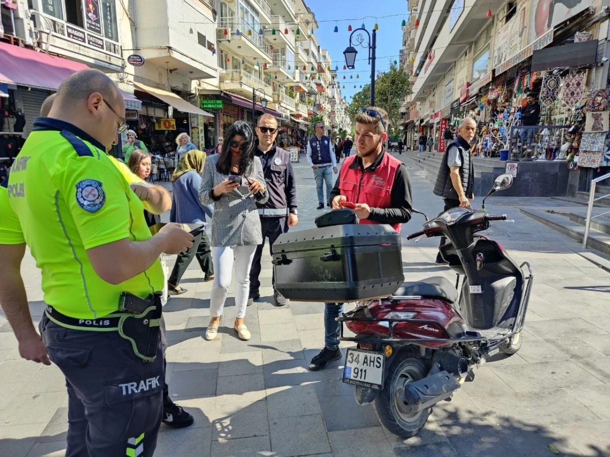 Kuşadası'nda kurallara uymayan motosiklet sürücülerine ceza yağdı