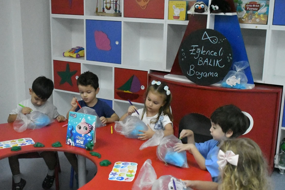KUŞADASI’NDA MİNİKLER GELECEĞE ÇOCUK GELİŞİM MERKEZİ’NDE HAZIRLANIYOR