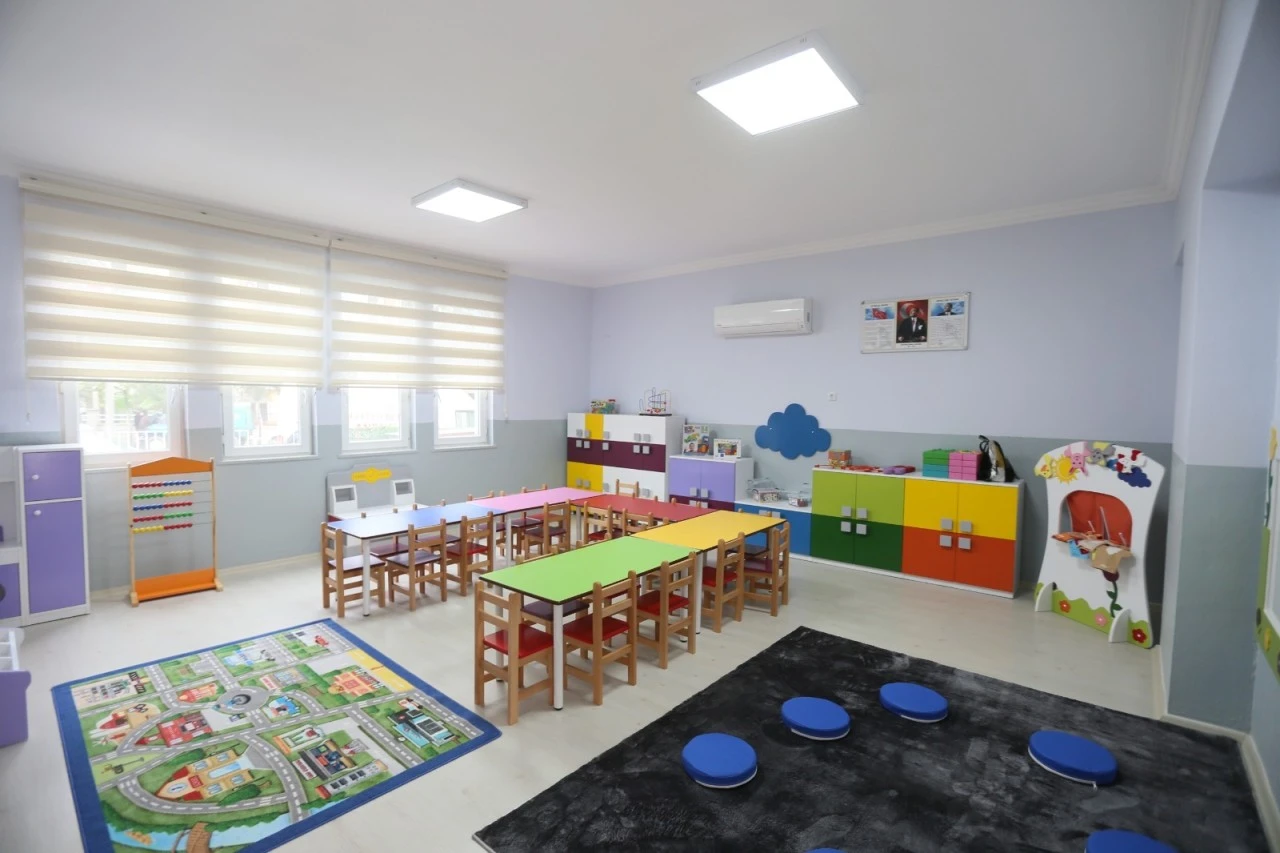 Efeler’de Çocukların, Gençlerin ve Kadınların Yanında Belediyecilik
