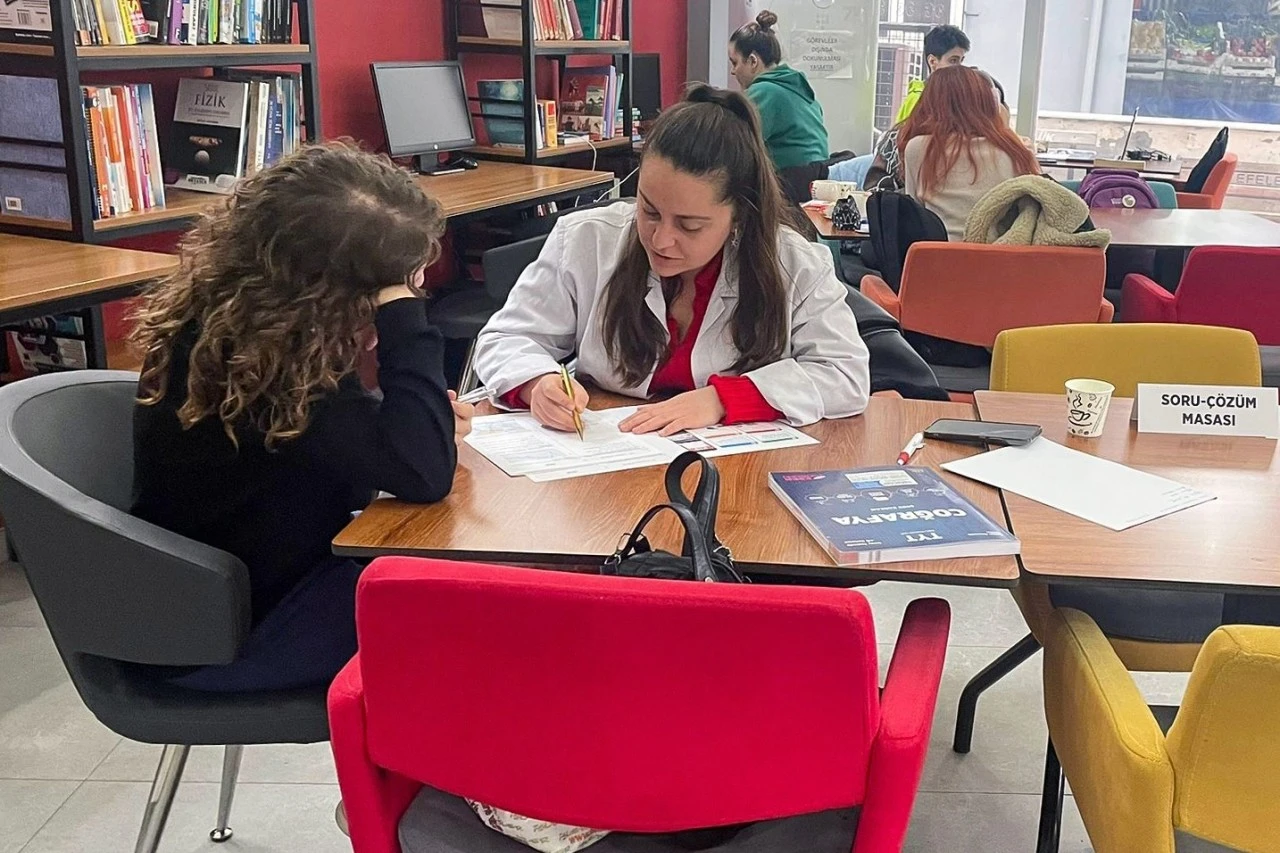 Efeler’de Çocukların, Gençlerin ve Kadınların Yanında Belediyecilik