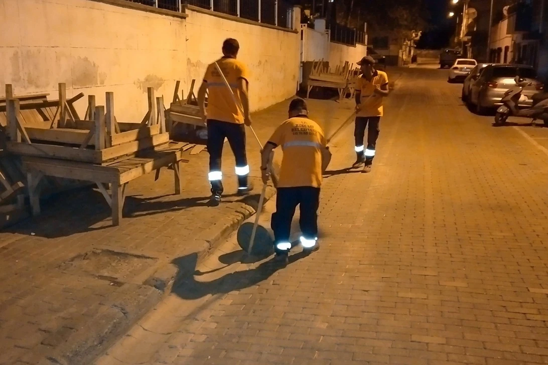 Başkan Yetişkin’le Efeler’de temizlik çalışmaları aralıksız sürüyor