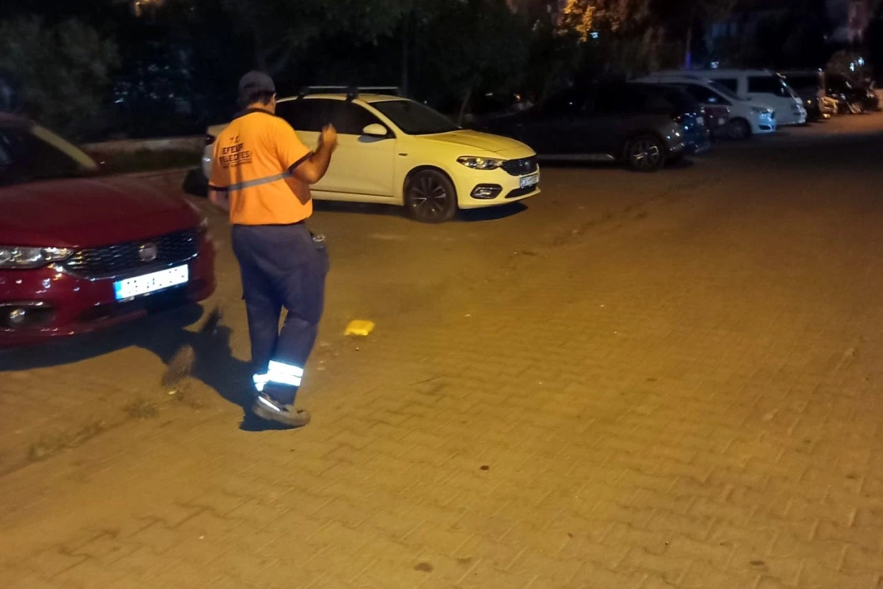 Başkan Yetişkin’le Efeler’de temizlik çalışmaları aralıksız sürüyor