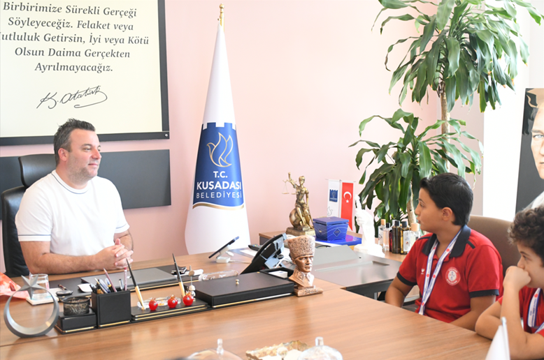 ŞAMPİYON GÜREŞÇİLERDEN BAŞKAN VEKİLİ TAHSİN DEMİRTAŞ’A ZİYARET