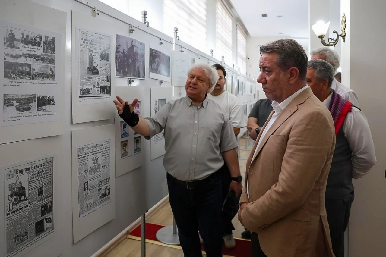 EFELER’DE “ZAFERDEN KURTULUŞA” SERGİSİ TARİHE IŞIK TUTUYOR