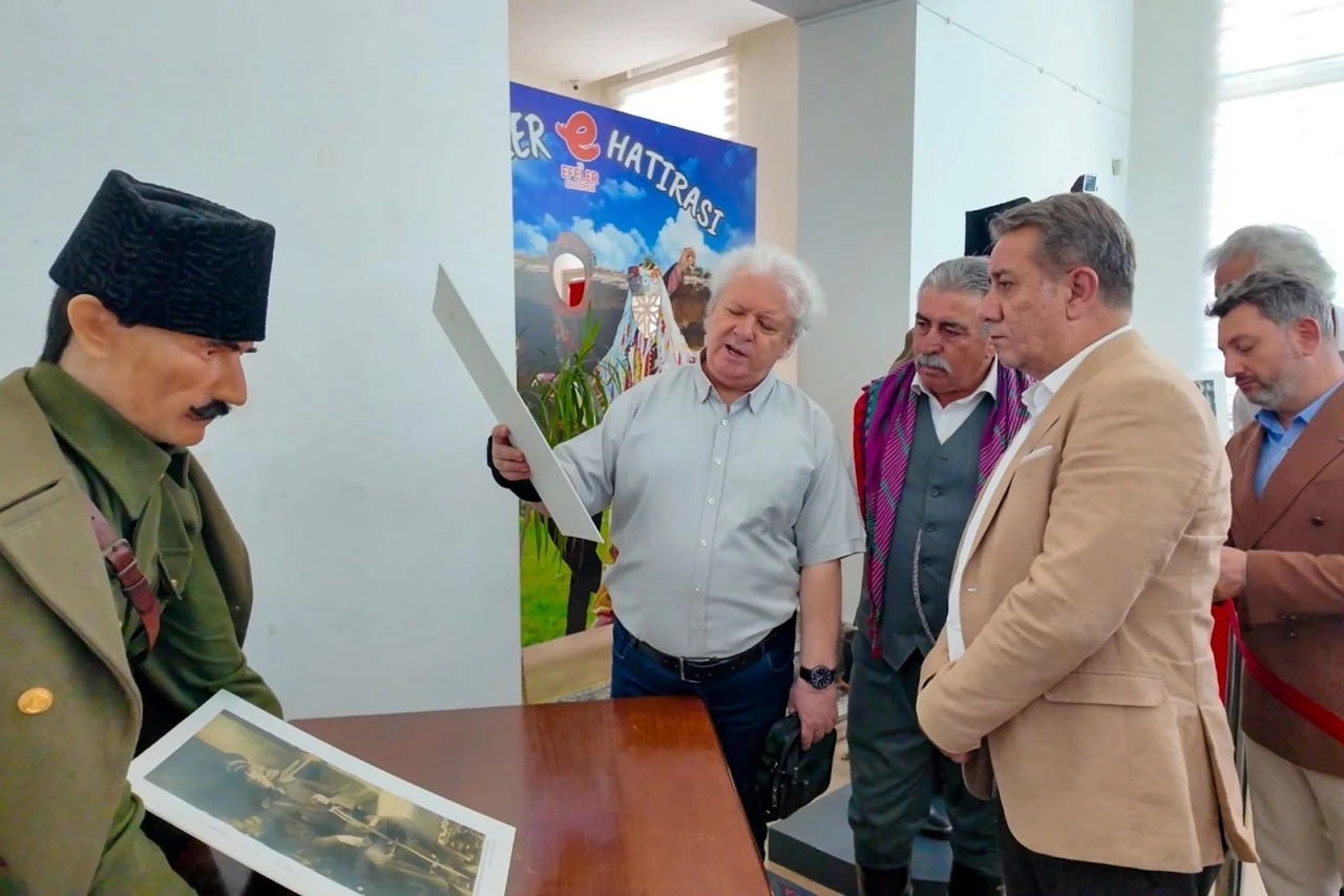 EFELER’DE “ZAFERDEN KURTULUŞA” SERGİSİ TARİHE IŞIK TUTUYOR