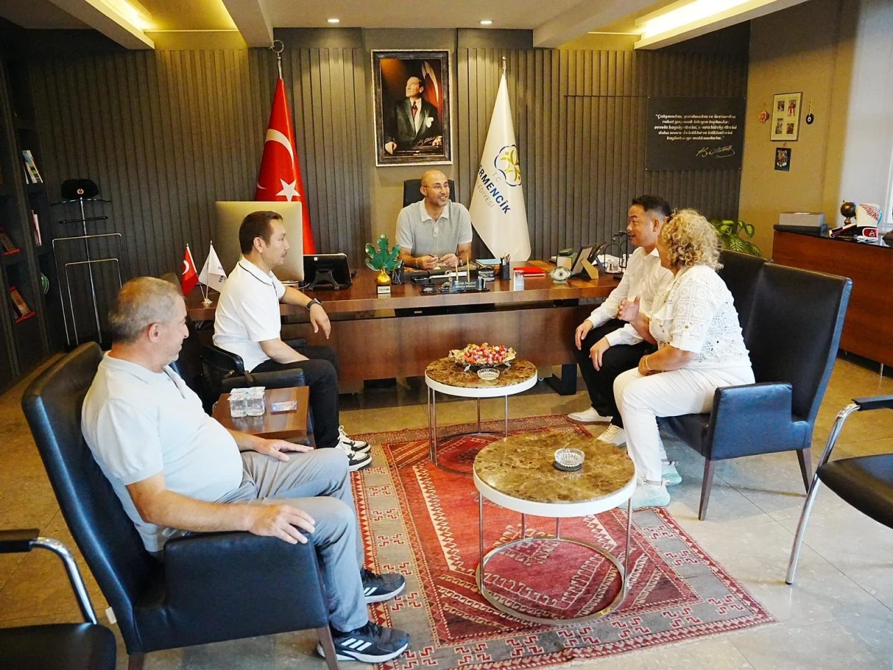 Başkan Zencirci Çinli tanıtım elçilerini ağırladı