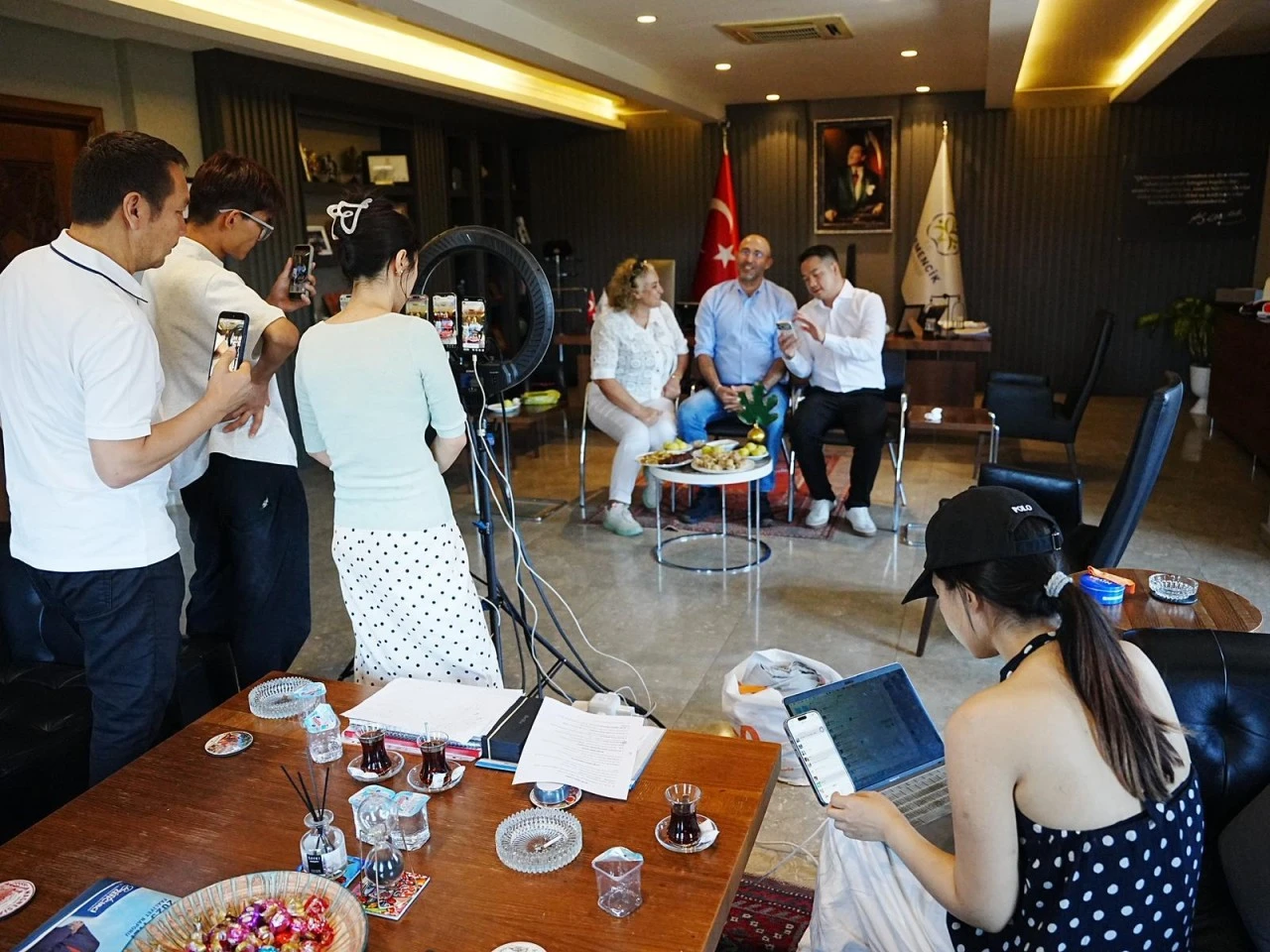 Başkan Zencirci Çinli tanıtım elçilerini ağırladı