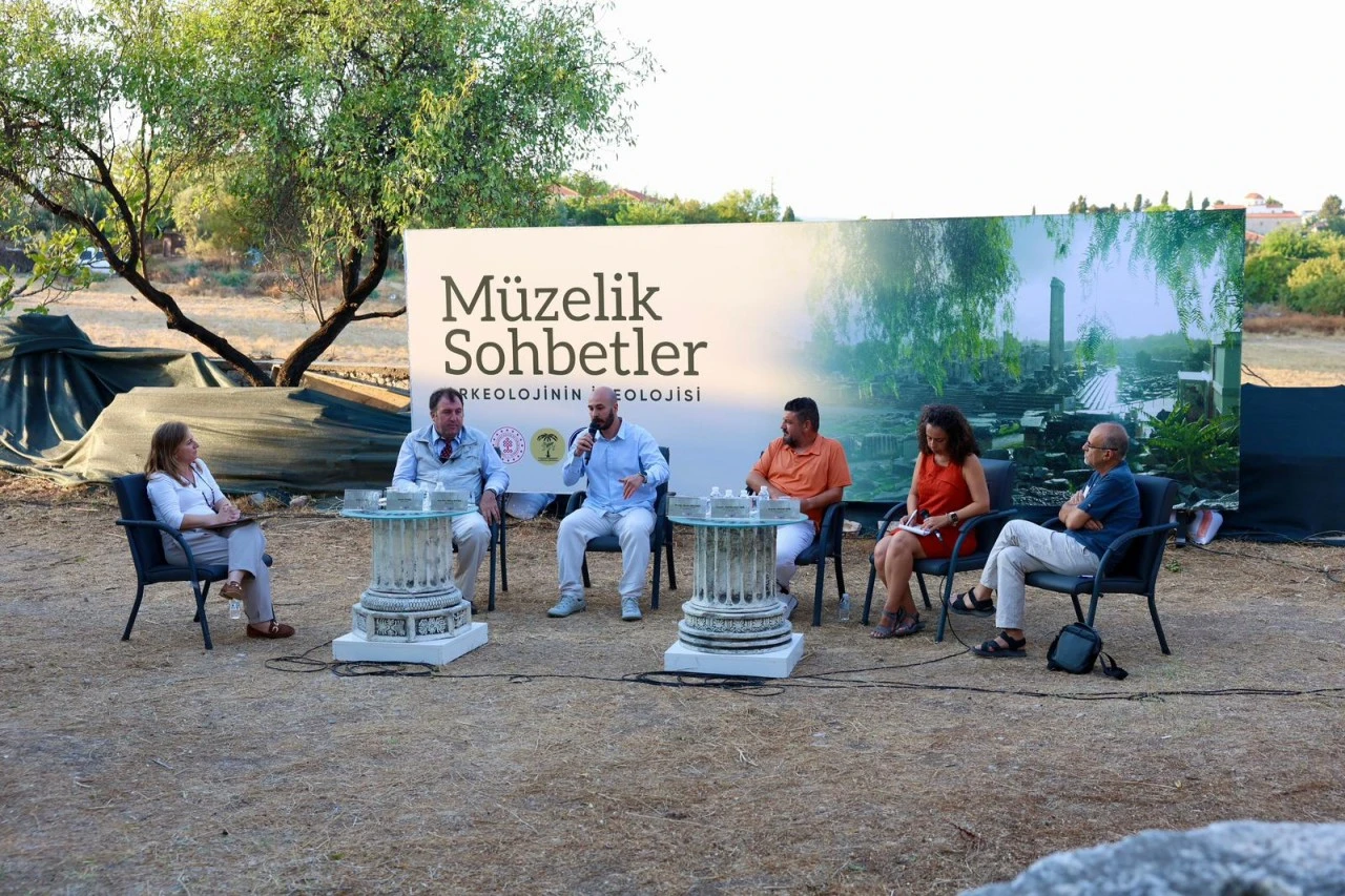 “Arkeolojinin İdeolojisi” Didim Kazı Evi’nde Konuşuldu