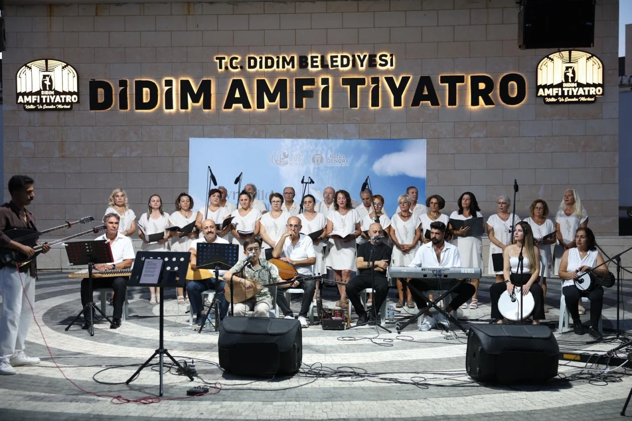 Didim’de barışın ezgisi yükseldi, farklı diller aynı duyguda buluştu