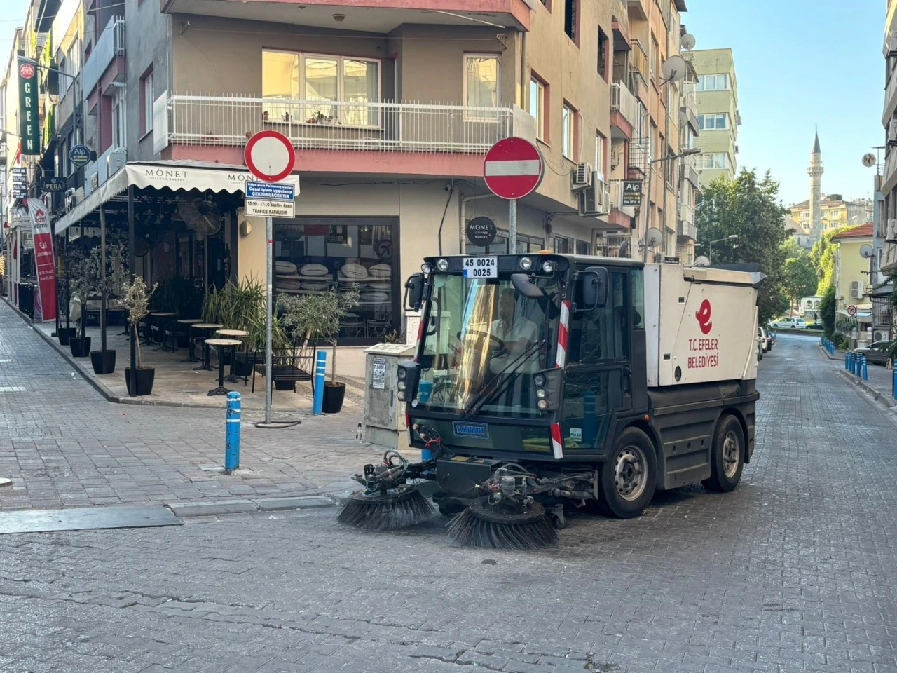 Esnaf kepenk açmadan Efeler ekipleri sahada