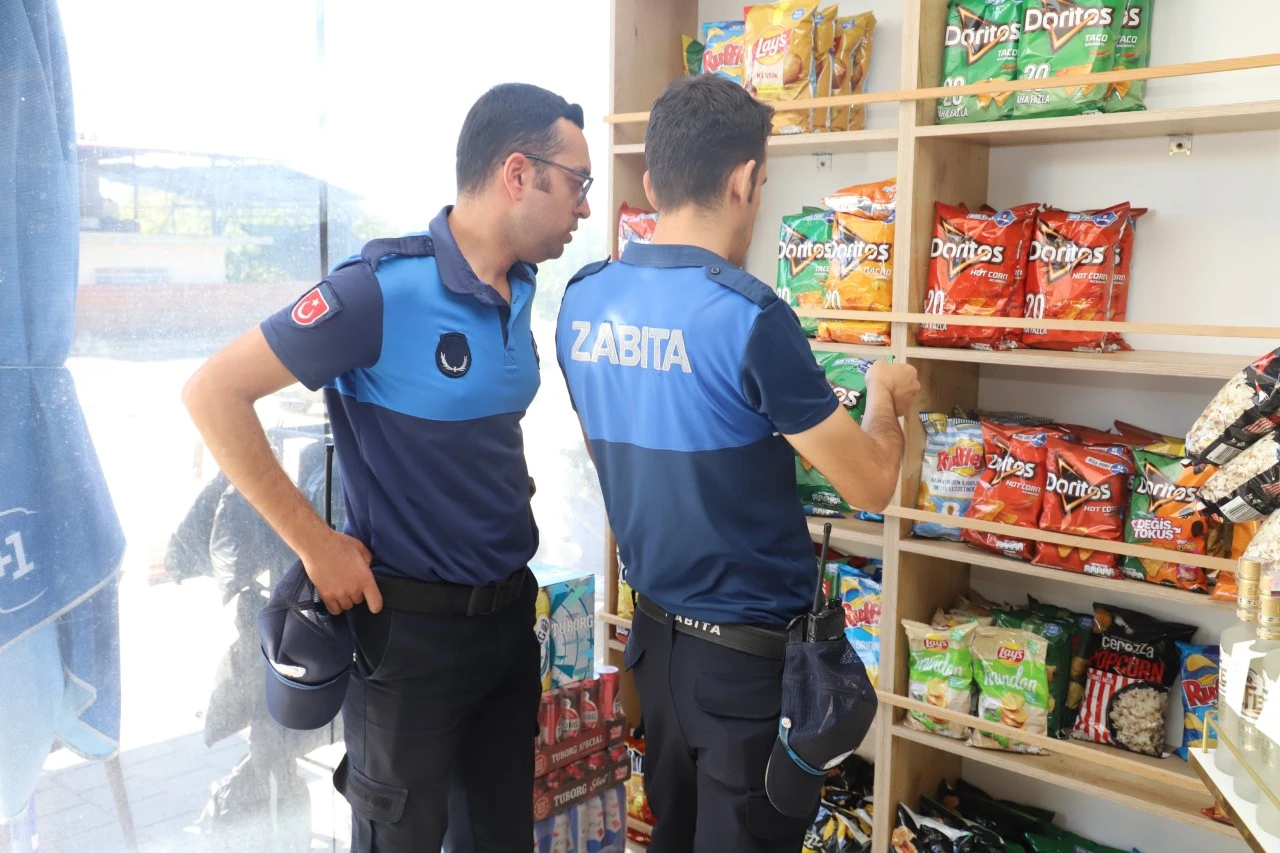 Nazilli Belediyesi’nden marketlerde sıkı denetim