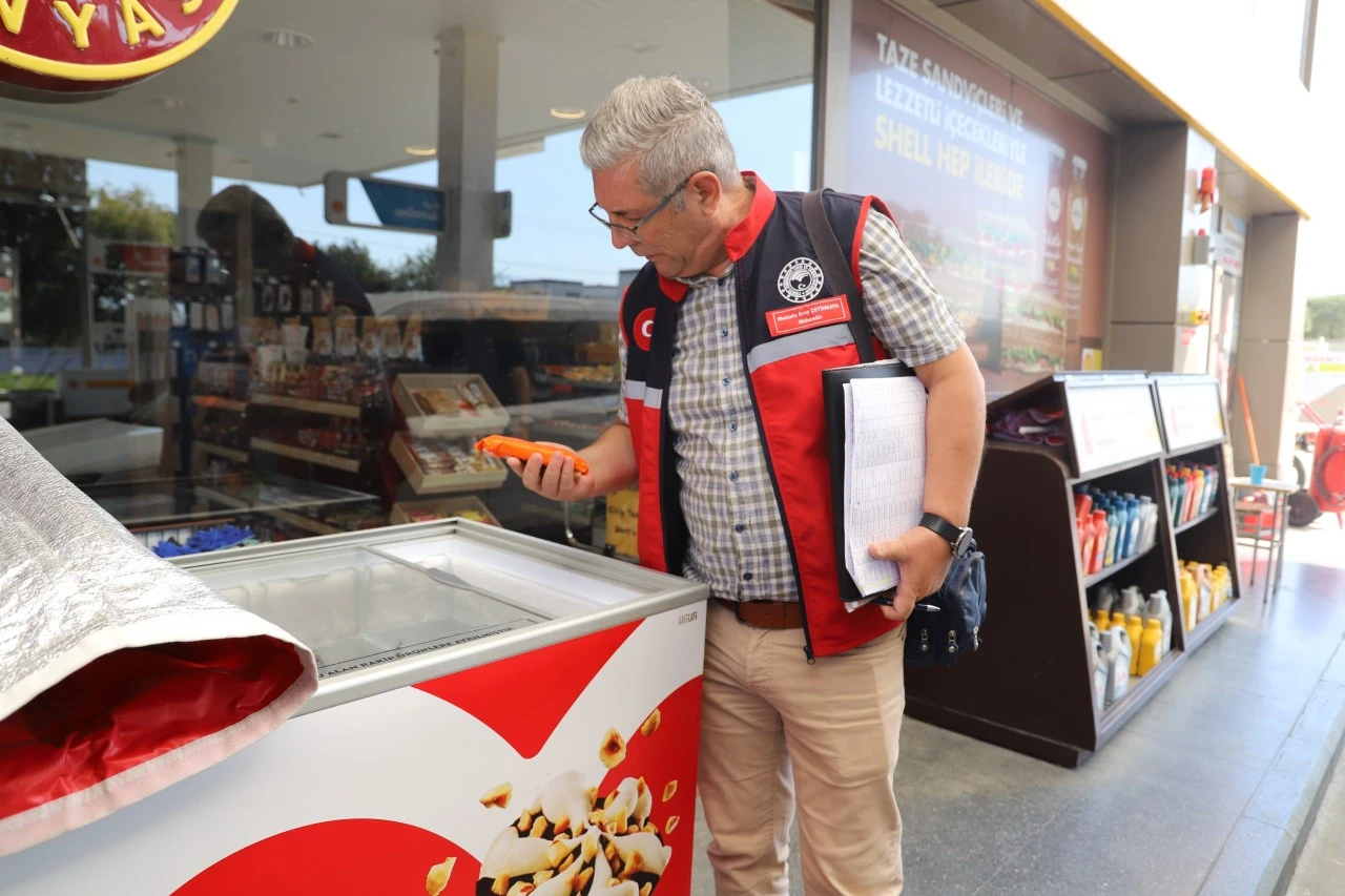 Nazilli Belediyesi’nden marketlerde sıkı denetim