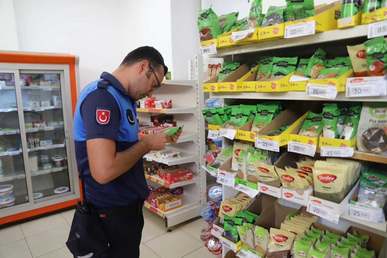 Nazilli Belediyesi’nden marketlerde sıkı denetim