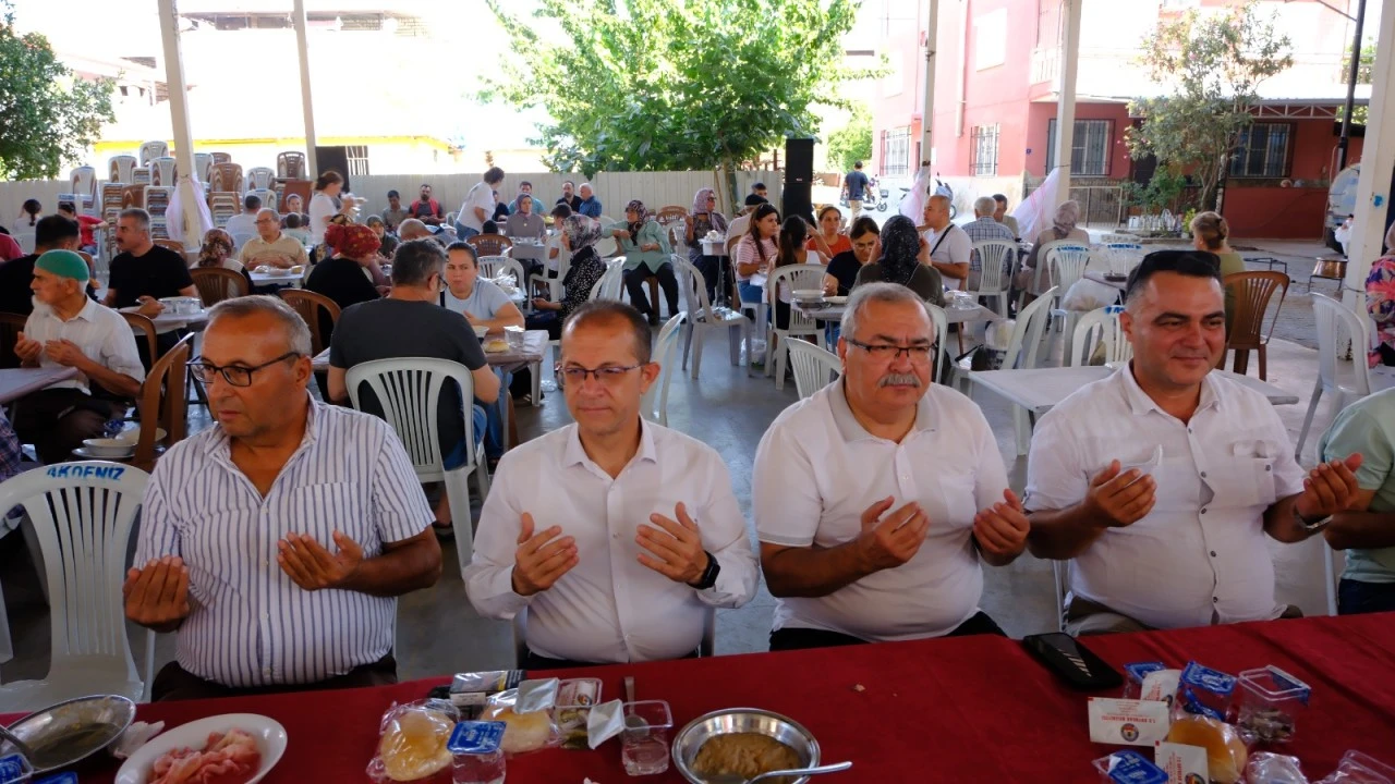 Horsunlu’da Kurtuluş Gününe Özel 15 Kazan Keşkek Dağıtıldı