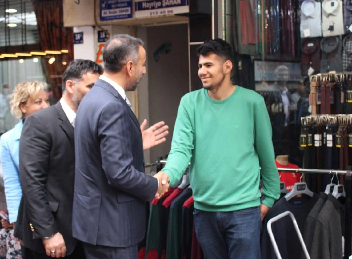 Eşin, Aydın’da sıkmadık el, basmadık toprak bırakmıyor