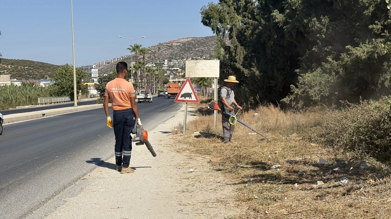 Kuşadası’nın giriş ve çıkışları park ve bahçeler ekiplerine emanet