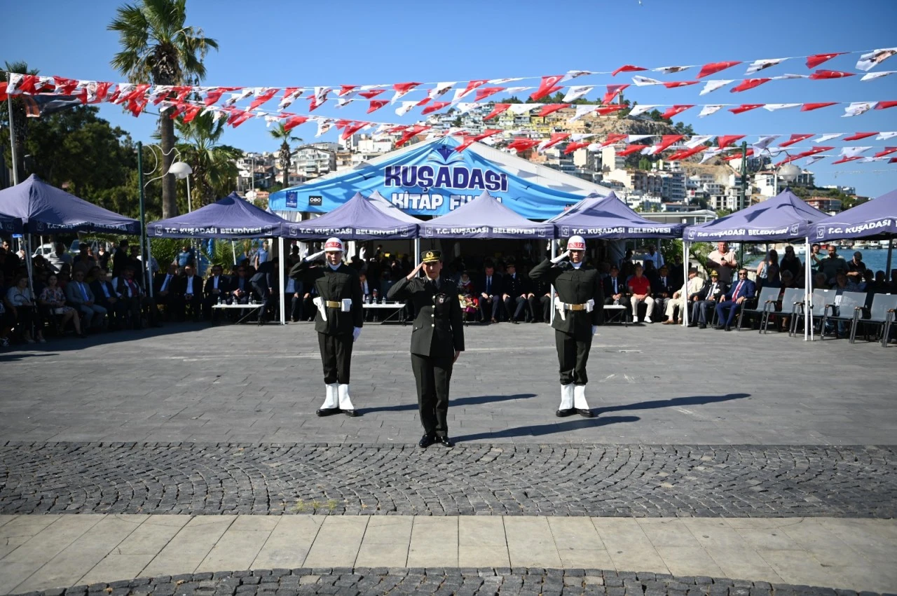 Kuşadası’nın düşman işgalinden kurtuluşunun 104’üncü yıl dönümü coşkuyla kutlandı