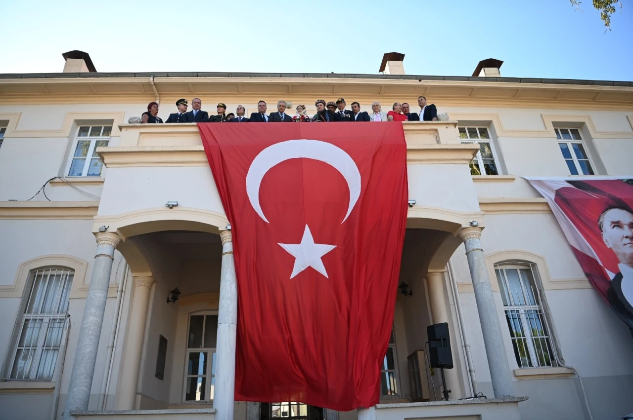 Kuşadası’nın düşman işgalinden kurtuluşunun 104’üncü yıl dönümü coşkuyla kutlandı