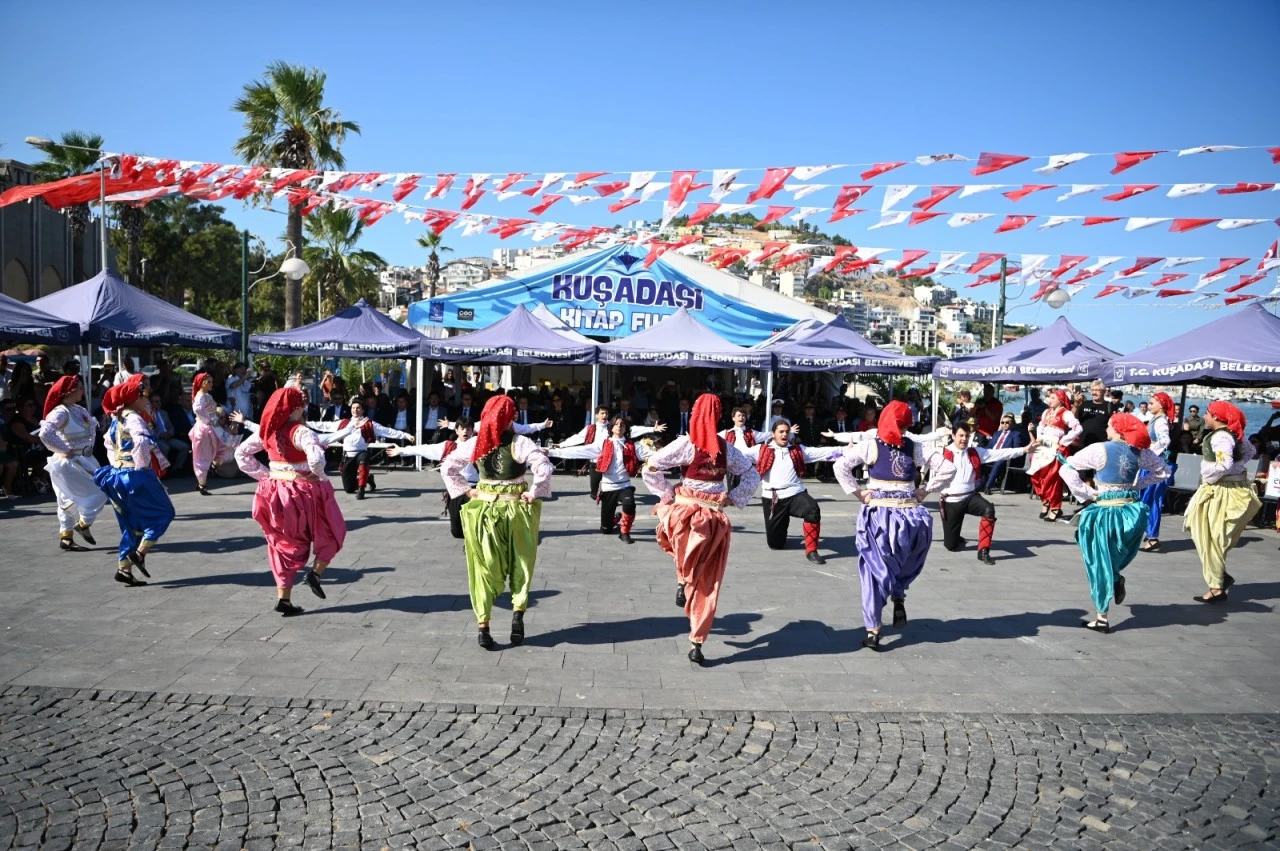Kuşadası’nın düşman işgalinden kurtuluşunun 104’üncü yıl dönümü coşkuyla kutlandı
