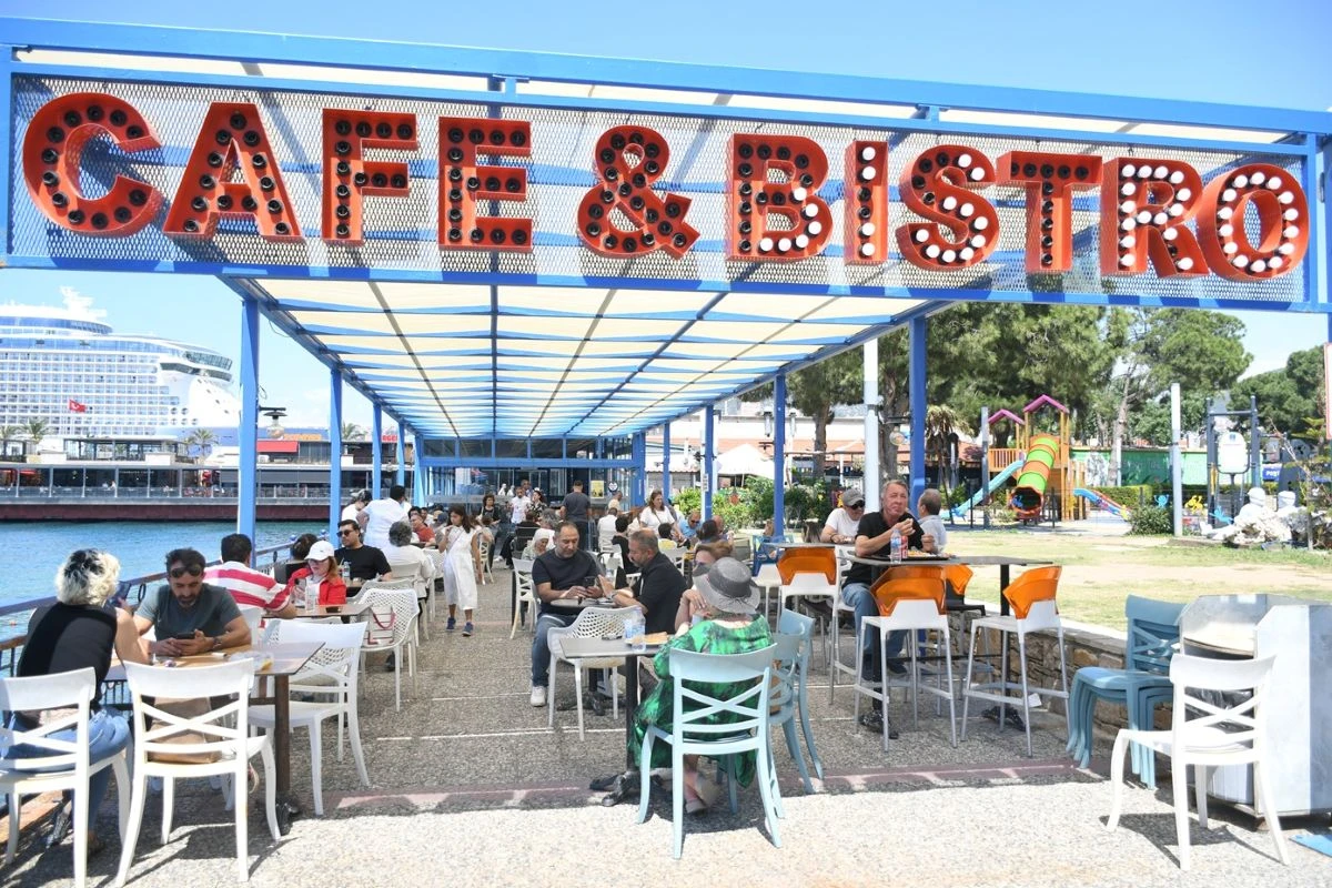 Dört mevsim yaşayan bir kent: Kuşadası